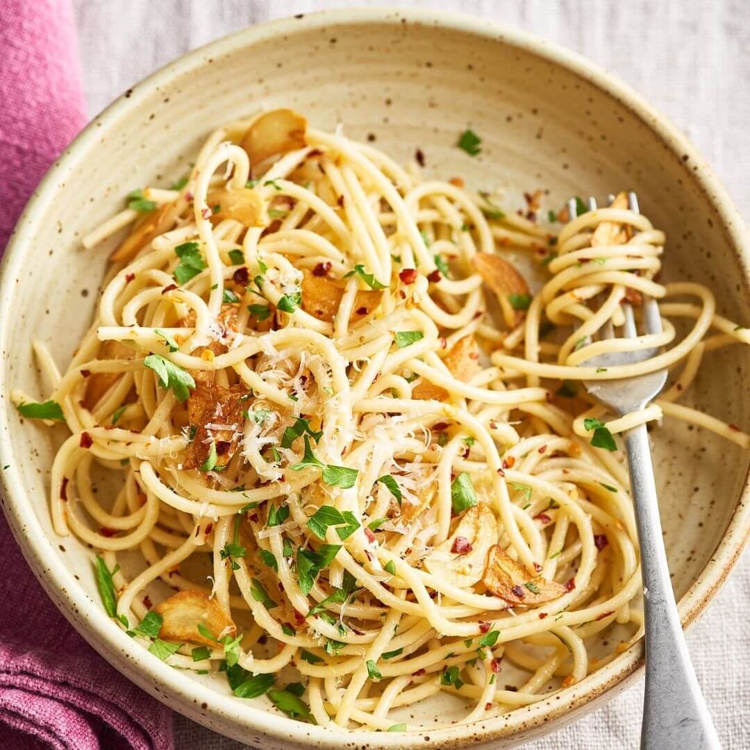 Aglio e olio spaghetti pasta in a garlic sauce